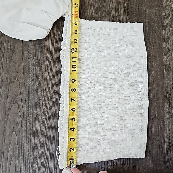 VICI Puffed Sleeve Smocked Crop Top Size L - Picture 13 of 13